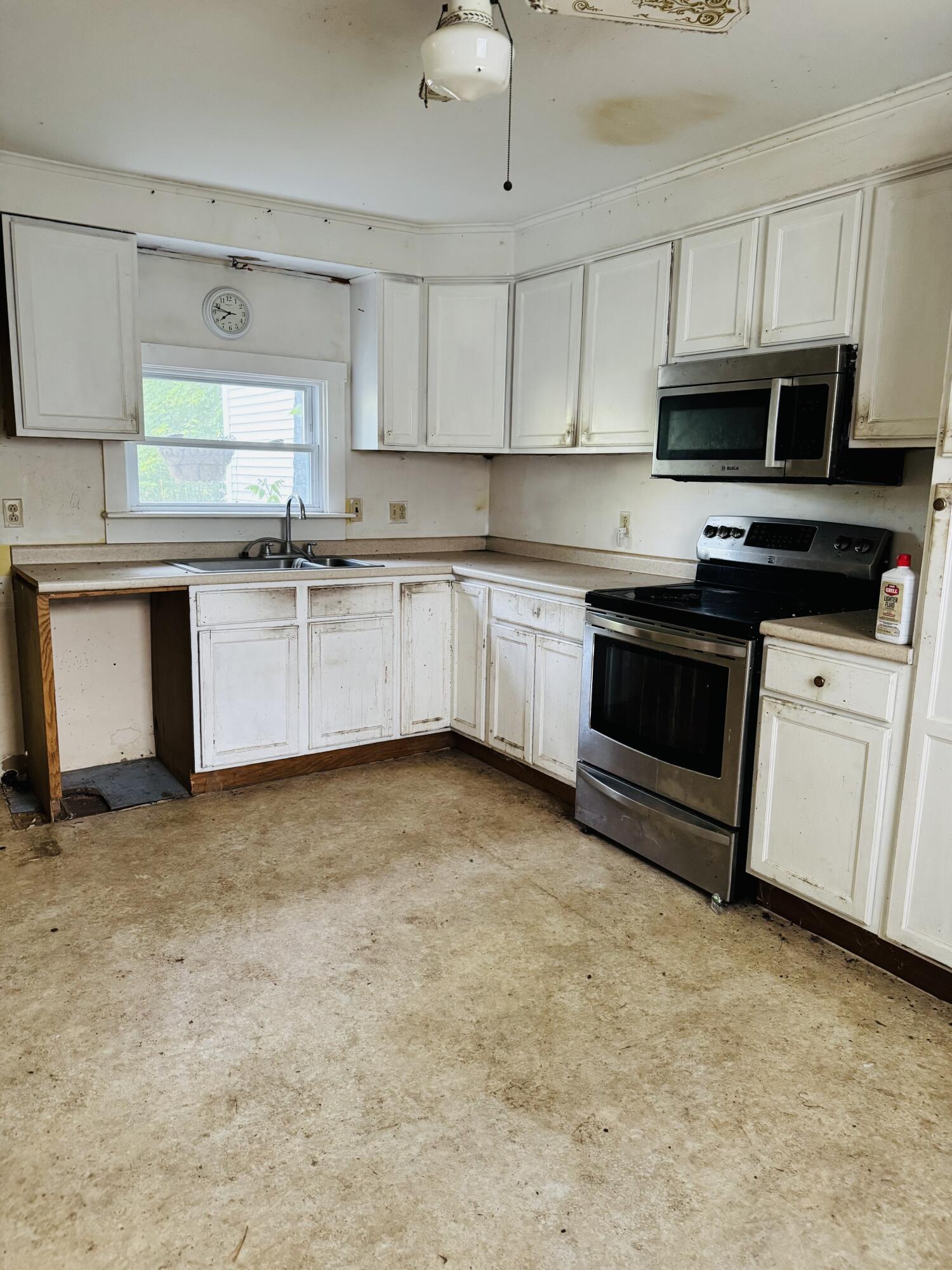 156 Railroad Street Clinton, ME 04927 - Photo 17 of 18 IMG_5382