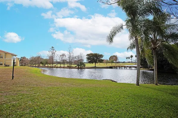 $2,100 | 12650 Vista Isles Drive, Unit 926, Sunrise, FL 33325