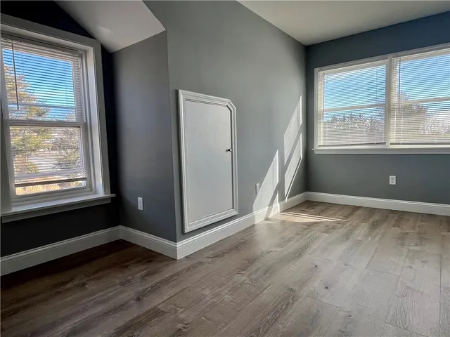 $2,700 | 190 East Main Road, Unit 3, Middletown, RI 02842