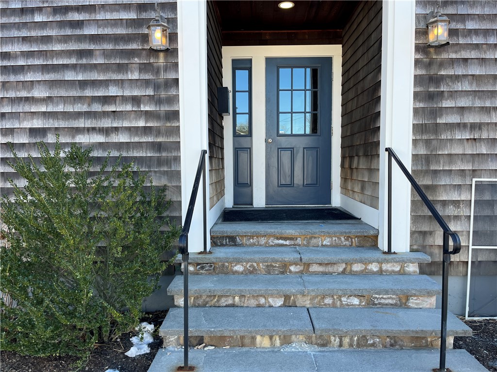 190 East Main Road, Unit 3 Middletown, RI 02842 - Photo 15 of 17