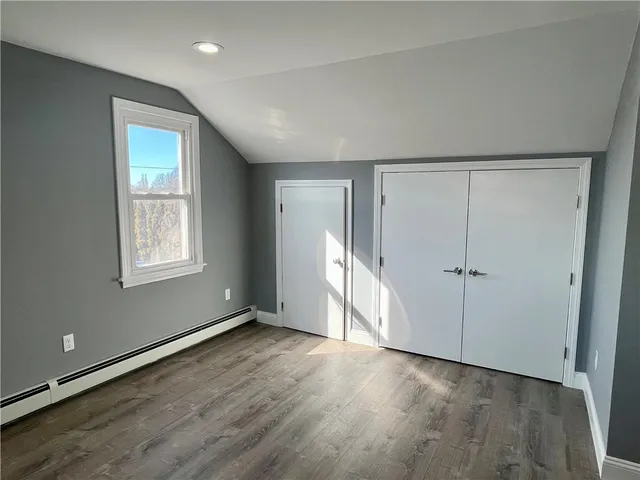 $2,700 | 190 East Main Road, Unit 3, Middletown, RI 02842