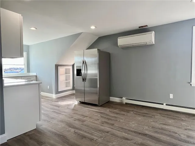 $2,700 | 190 East Main Road, Unit 3, Middletown, RI 02842