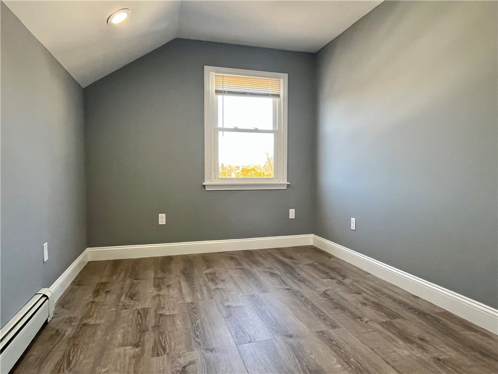 190 East Main Road, Unit 3 Middletown, RI 02842 - Photo 9 of 17