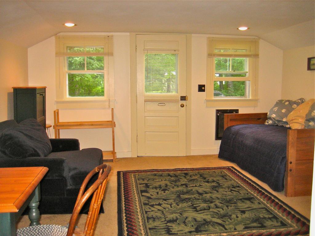 17 Ferncroft Road Conway, NH 03818 - Photo 2 of 9