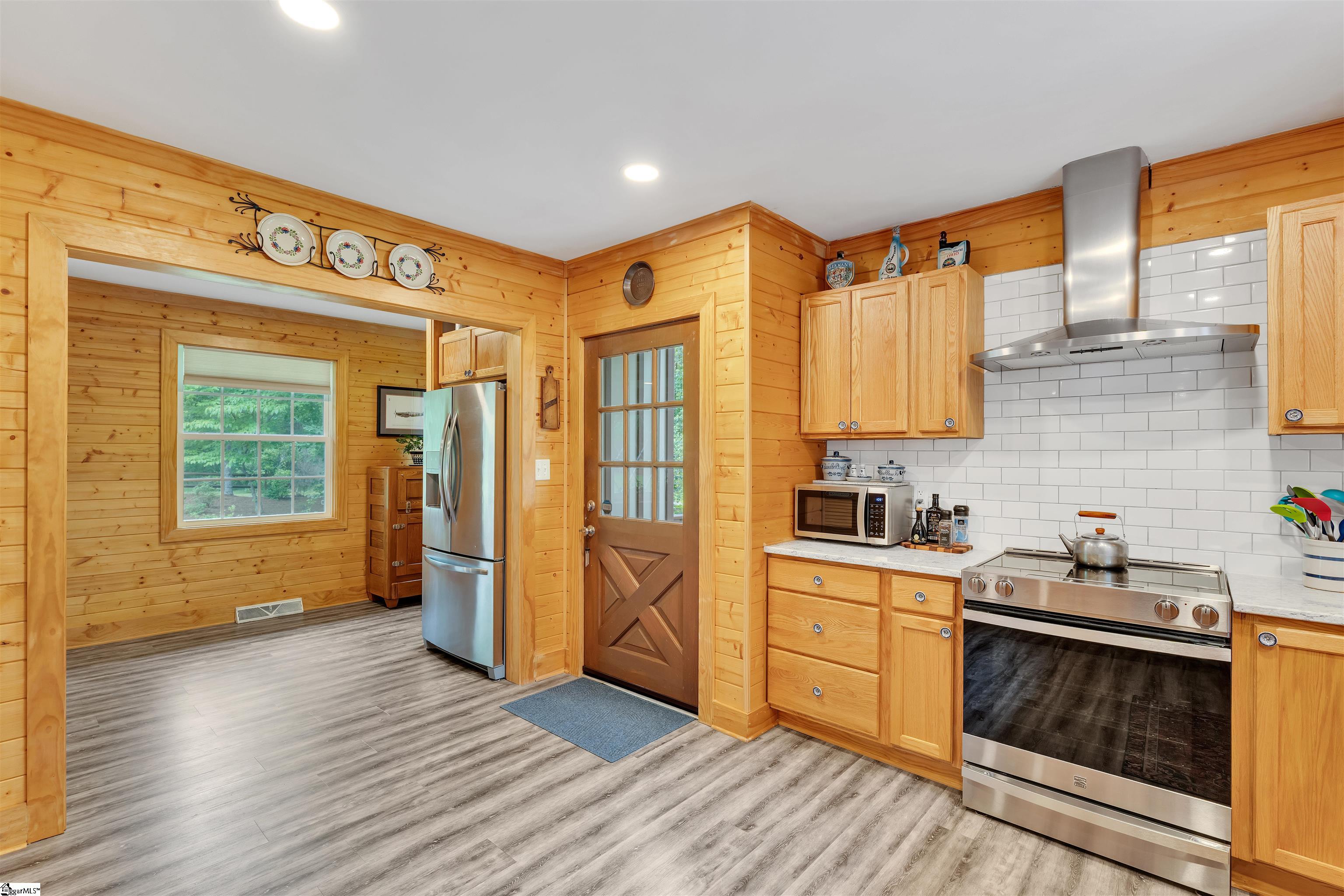 570 South Buckhorn Road Greenville, SC 29609 - Photo 11 of 43 Gallery Image 11