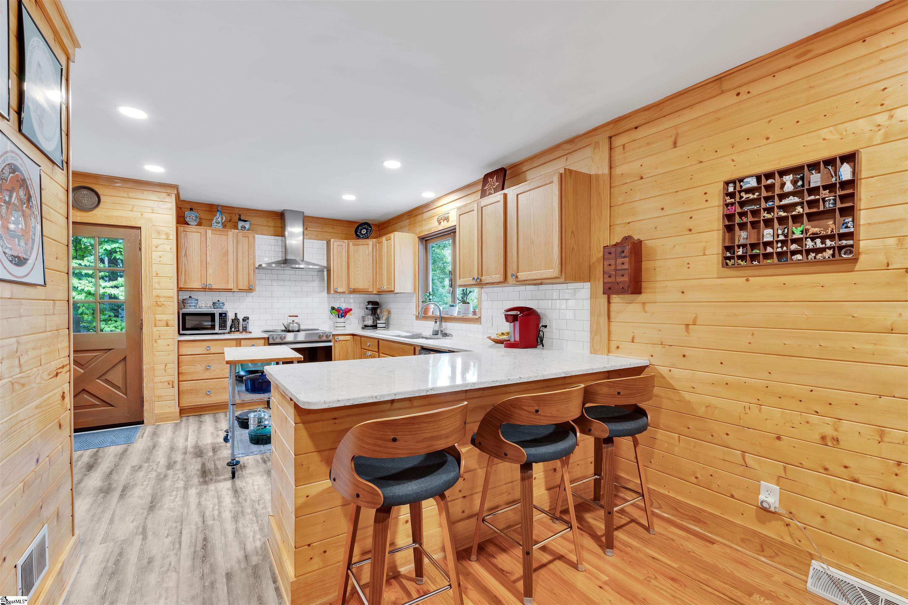 570 South Buckhorn Road Greenville, SC 29609 - Photo 10 of 43 Gallery Image 10