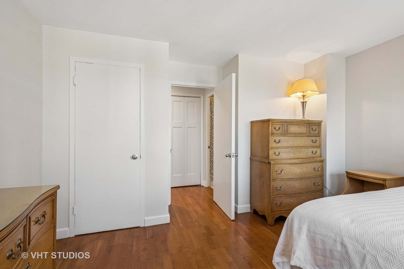2909 North Sheridan Road, Unit 1309 Chicago, IL 60657 - Photo 16 of 21 Gallery Image 16