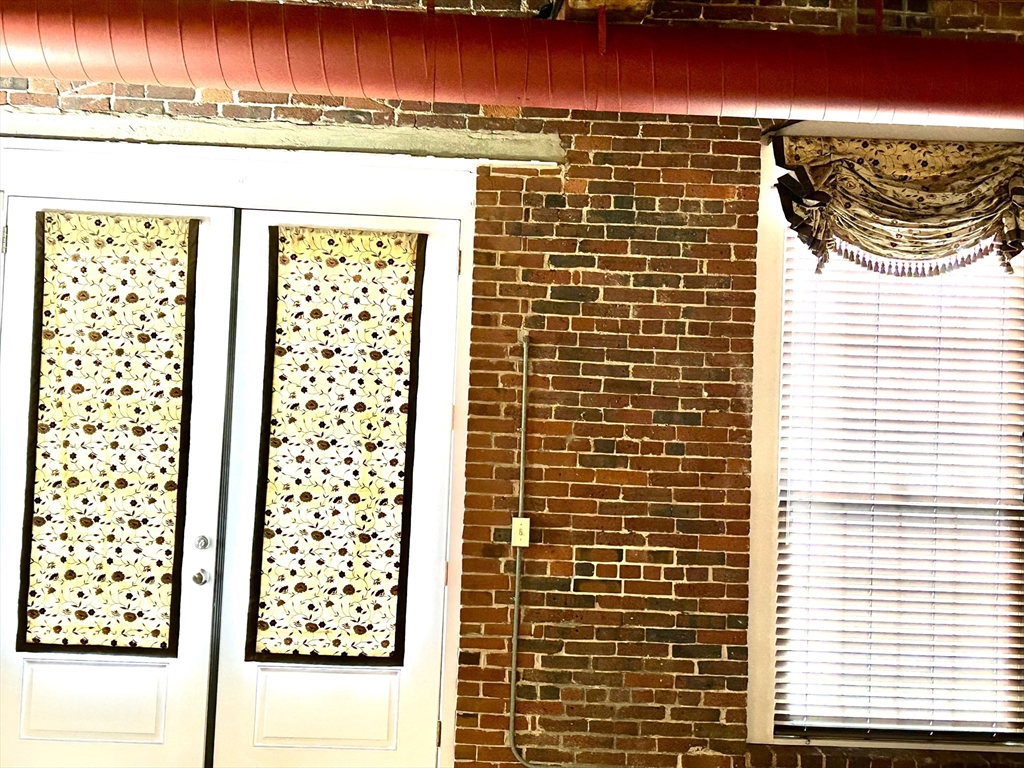 12 Brookside Road, Unit 3 Westford, MA 01886 - Photo 17 of 28 a view of a large window