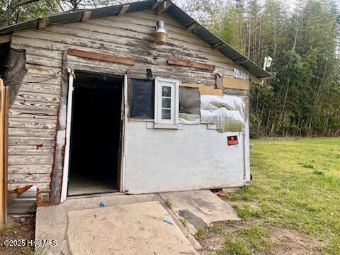 105 Rohanen Avenue Rockingham, NC 28379 - Photo 5 of 13 105 Rohanen Ave-Back detached building