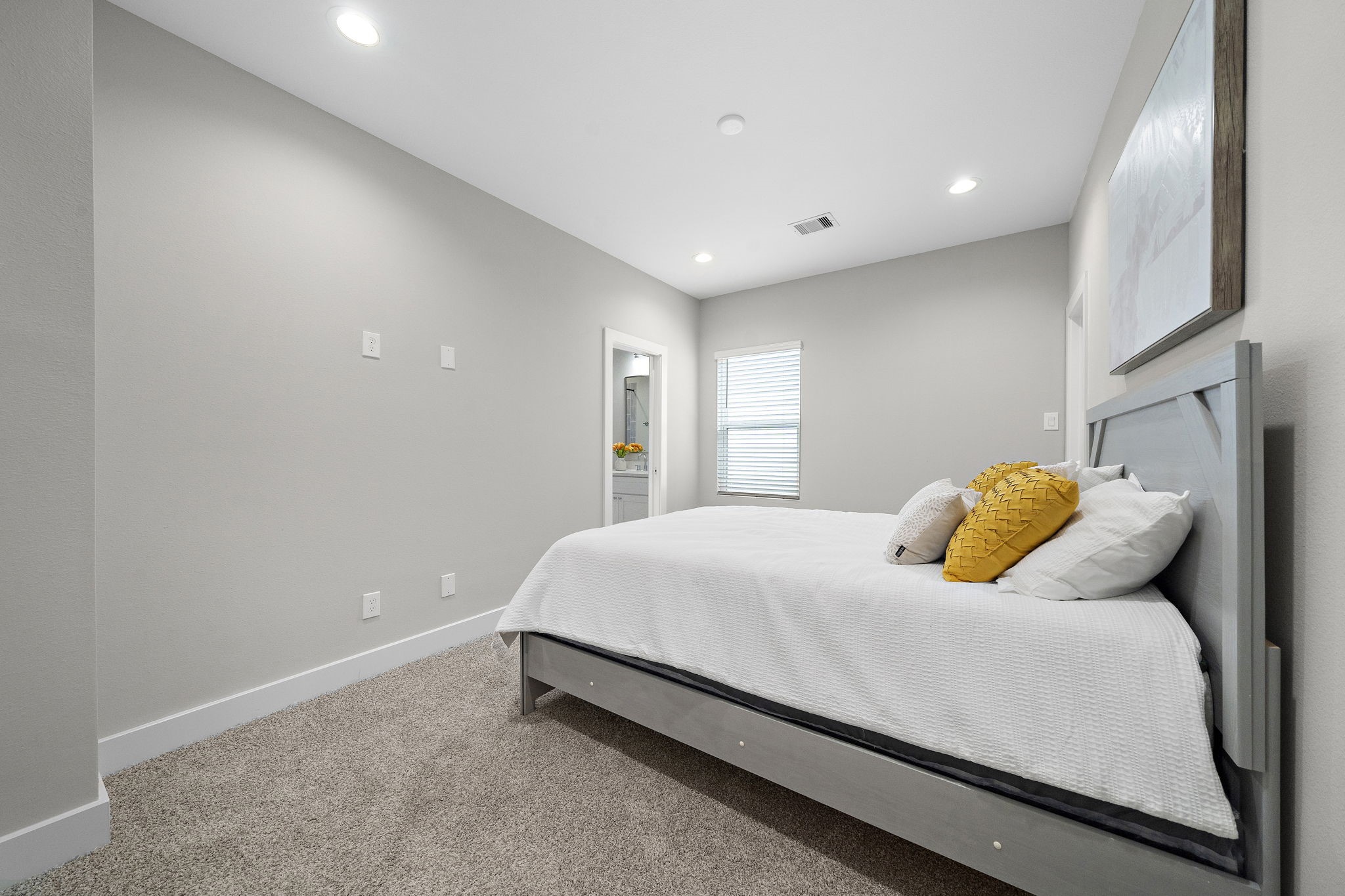 8402 Curry Road Houston, TX 77093 - Photo 10 of 32