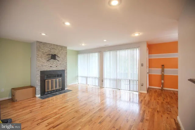 $140,000 | 7103 Donnell Place, Unit D, District Heights, MD 20747