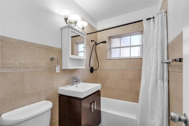 $2,400 | 2970 Northwest 15th Street, Unit 2970, Miami, FL 33125