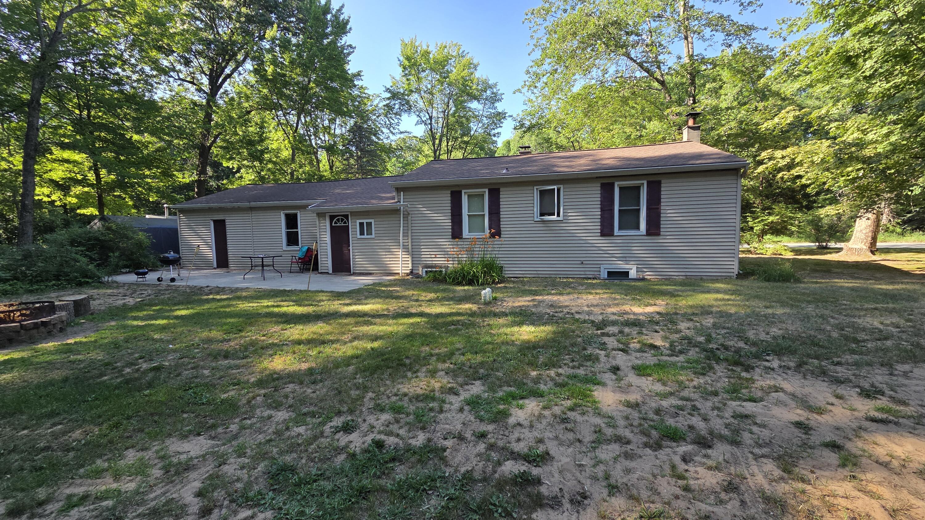 6141 Bell Road Whitehall, MI 49461 - Photo 9 of 33 Back