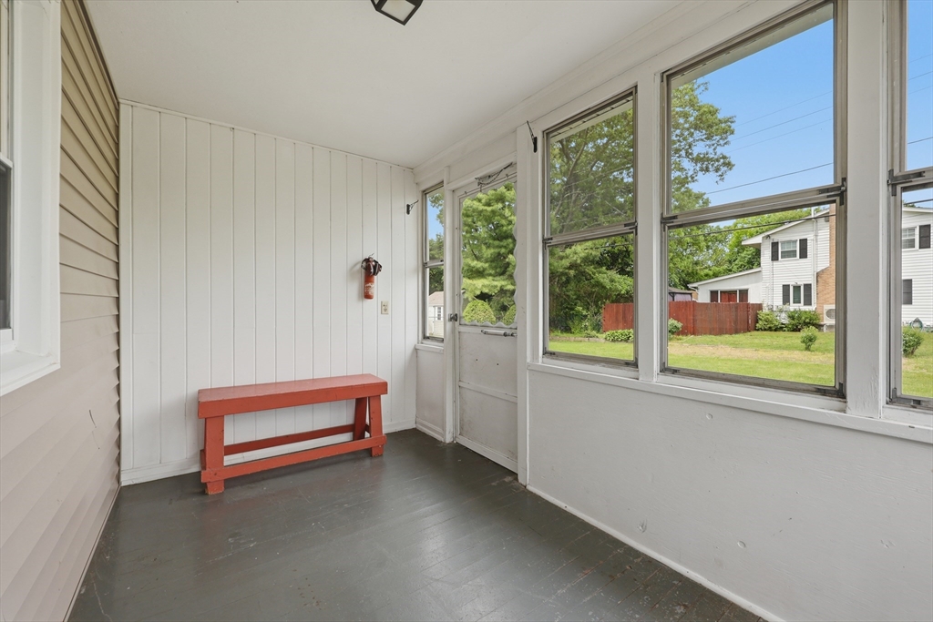 20 Elaine Street Webster, MA 01570 - Photo 3 of 24