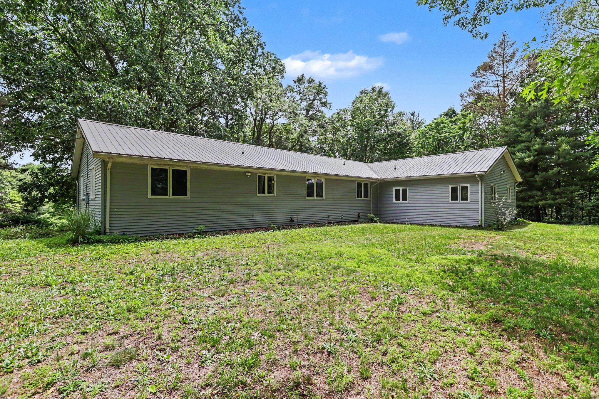 2985 West Kirby Road Battle Creek, MI 49017 - Photo 29 of 31 025_file_5194