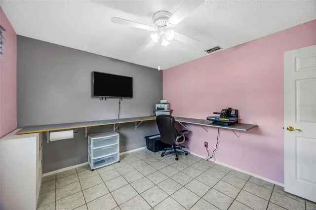 $369,900 | 609 King Henry Court, Seffner, FL 33584