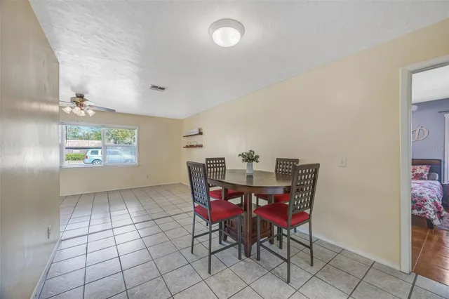 $369,900 | 609 King Henry Court, Seffner, FL 33584