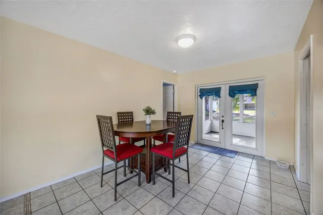 $369,900 | 609 King Henry Court, Seffner, FL 33584