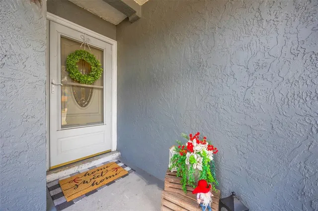 $369,900 | 609 King Henry Court, Seffner, FL 33584