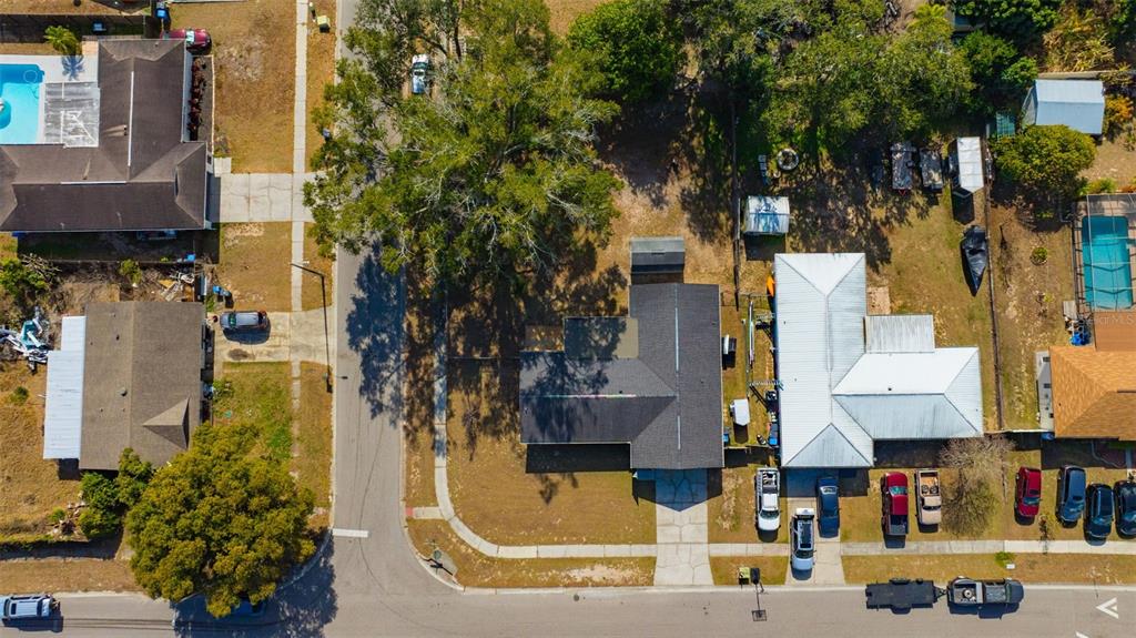 609 King Henry Court Seffner, FL 33584 - Photo 38 of 42