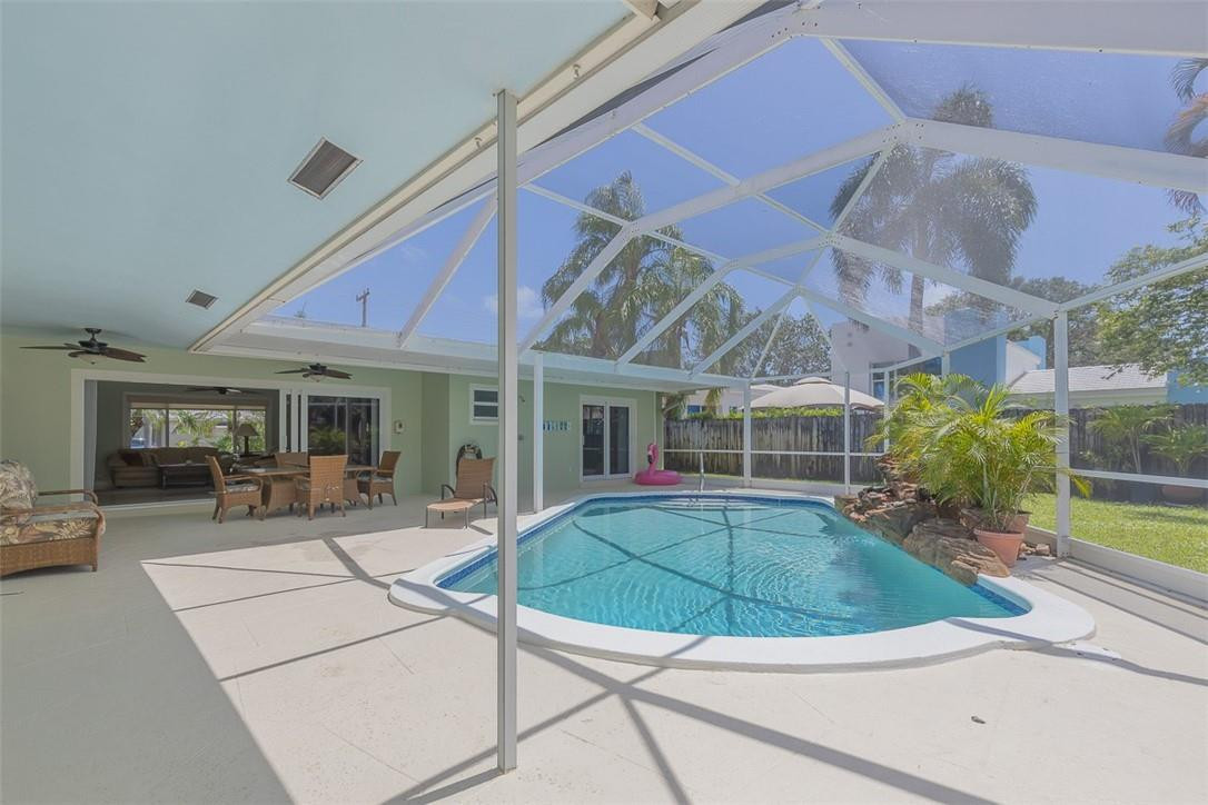 2640 Northeast 53rd Court Lighthouse Point, FL 33064 - Photo 18 of 27 Photo 18