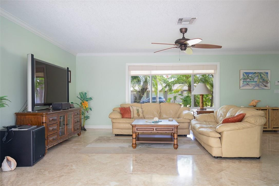 2640 Northeast 53rd Court Lighthouse Point, FL 33064 - Photo 7 of 27 Photo 7