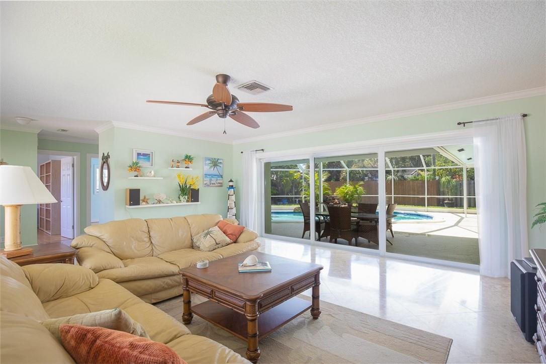 2640 Northeast 53rd Court Lighthouse Point, FL 33064 - Photo 8 of 27 Photo 8