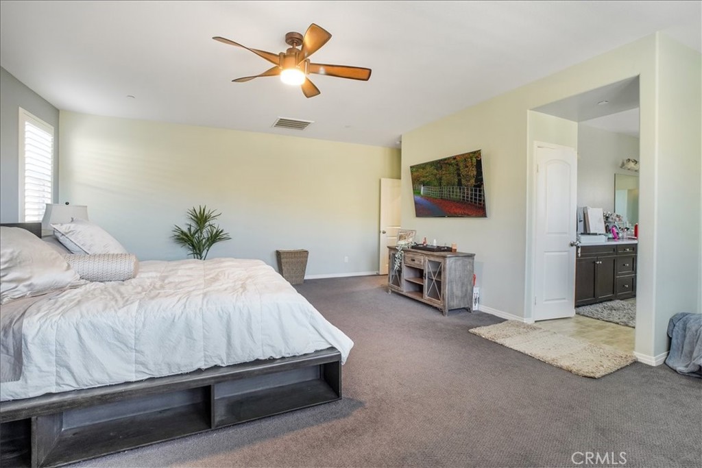 27323 Ardella Place Saugus, CA 91350 - Photo 31 of 52