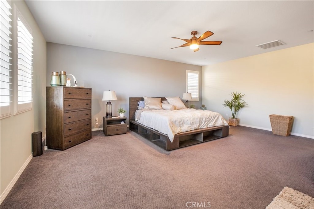 27323 Ardella Place Saugus, CA 91350 - Photo 32 of 52