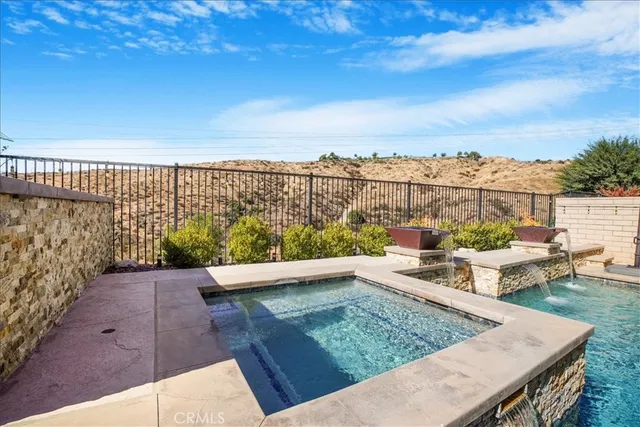 $875,000 | 27323 Ardella Place, Saugus, CA 91350