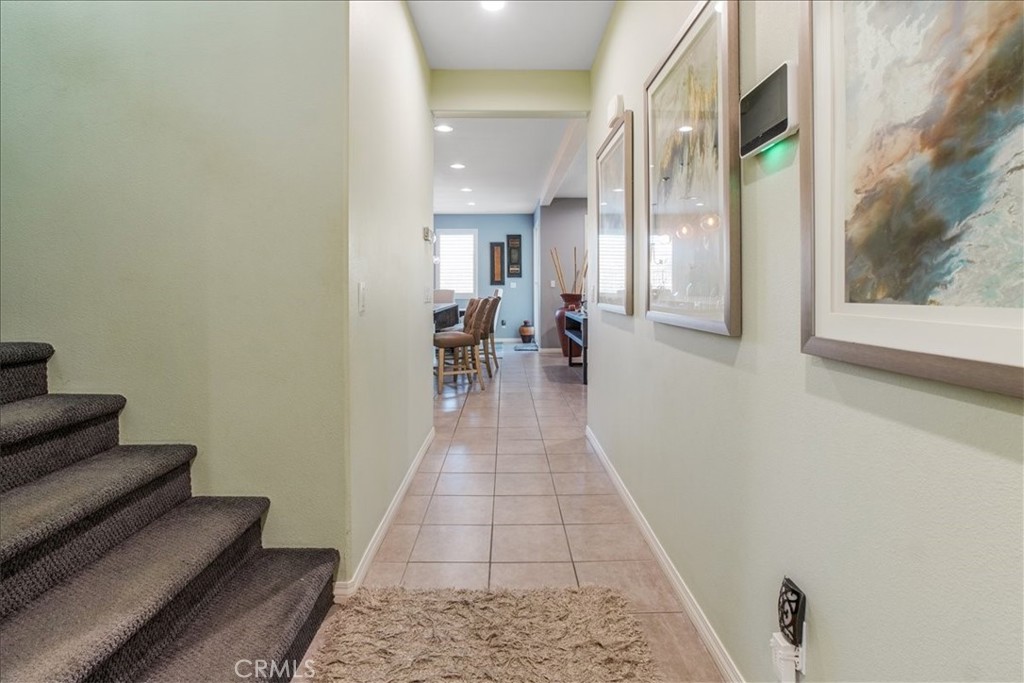 27323 Ardella Place Saugus, CA 91350 - Photo 6 of 52