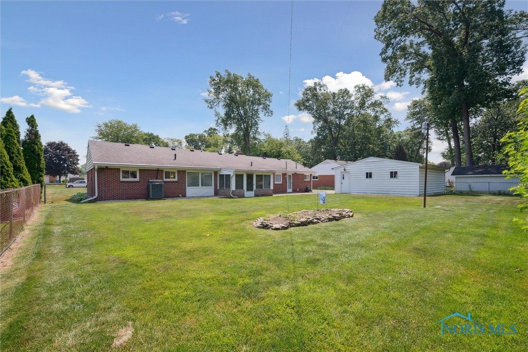 5201 Pawnee Road Toledo, OH 43613 - Photo 25 of 30 Gallery Image 25