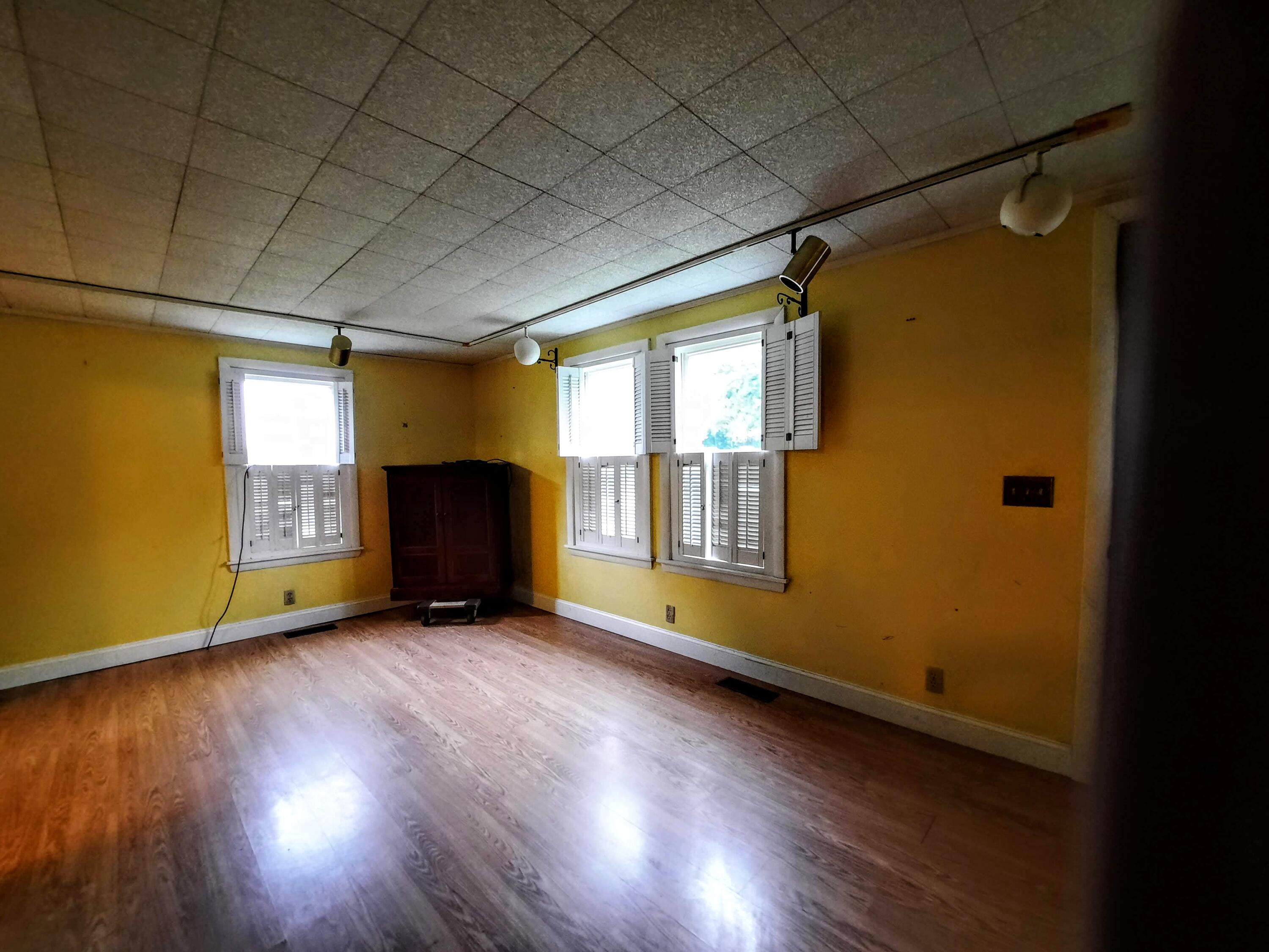 1233 State Street Bangor, ME 04401 - Photo 18 of 25 20210915_144422