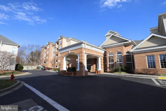 $375,000 | 400 Symphony Circle, Unit 422H, Cockeysville, MD 21030