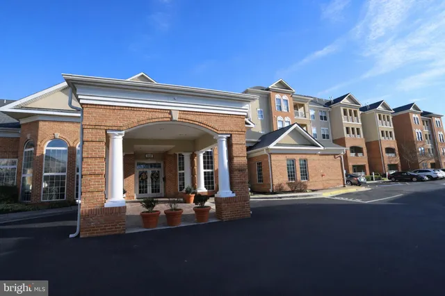 $375,000 | 400 Symphony Circle, Unit 422H, Cockeysville, MD 21030