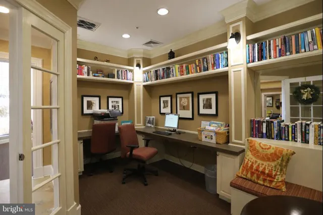 $375,000 | 400 Symphony Circle, Unit 422H, Cockeysville, MD 21030