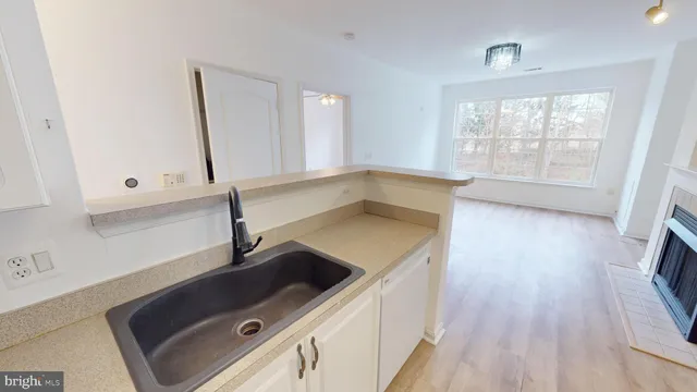 $375,000 | 400 Symphony Circle, Unit 422H, Cockeysville, MD 21030