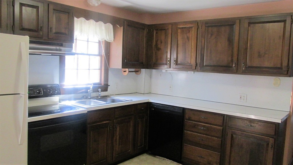 107 Thompson Road Weymouth, MA 02191 - Photo 2 of 15