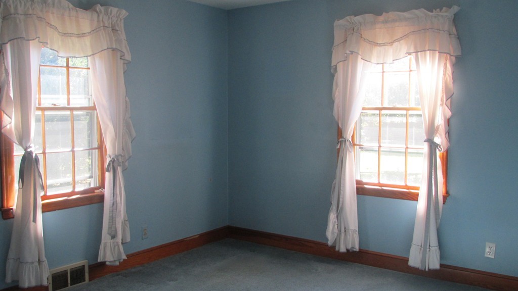 107 Thompson Road Weymouth, MA 02191 - Photo 10 of 15