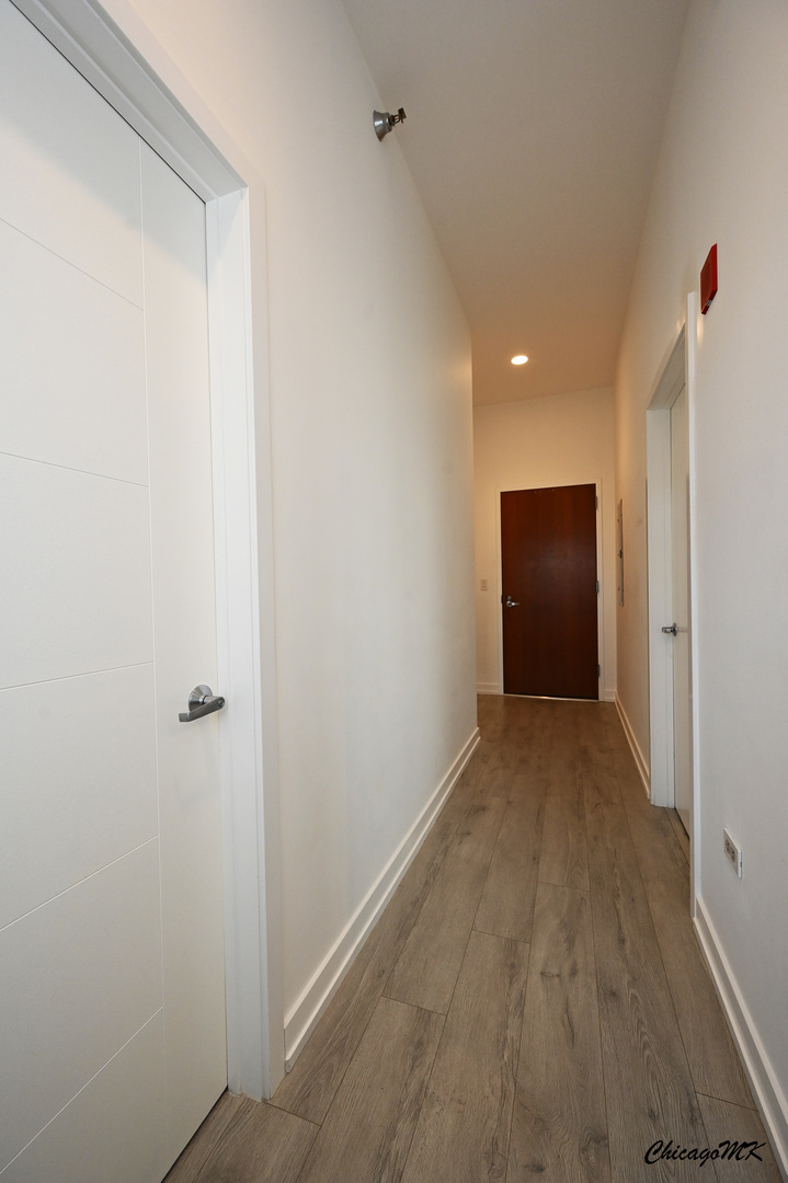 235 West Van Buren Street, Unit 2213 Chicago, IL 60607 - Photo 21 of 31 a view of an empty room