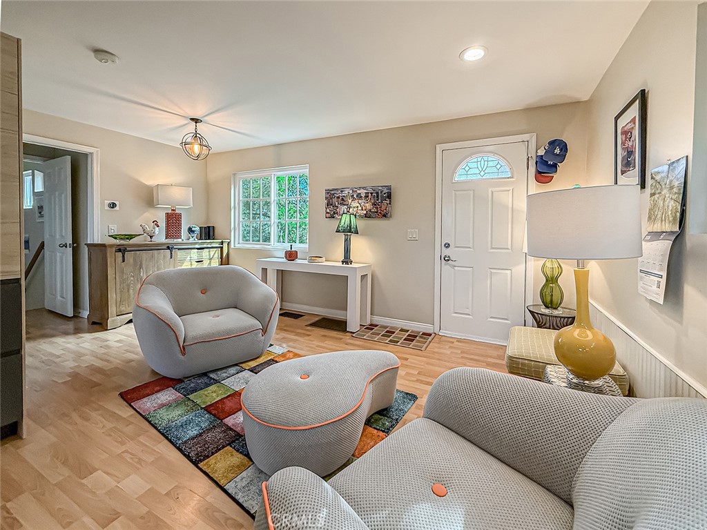 1059 Alta Vista Road Simi Valley, CA 93063 - Photo 10 of 30