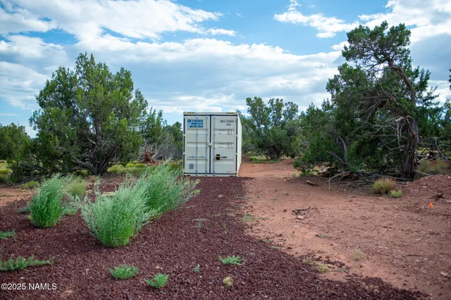 a view of a out door space