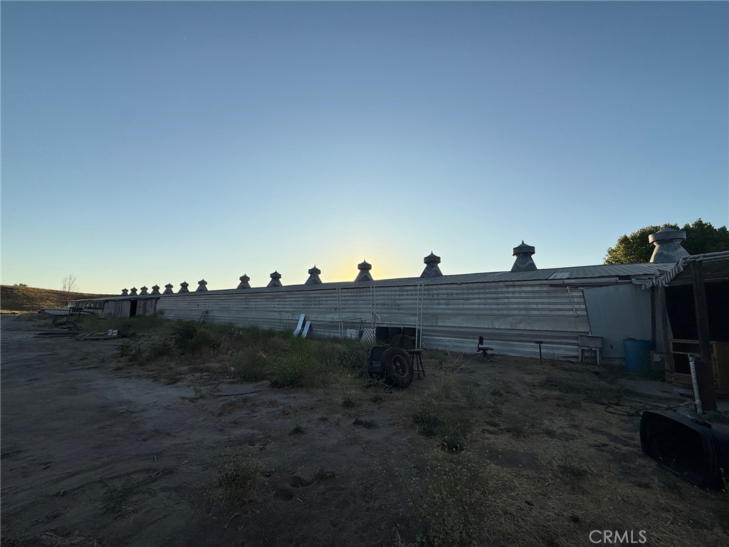 6535 O'Donovan Road Creston, CA 93432 - Photo 14 of 18 a view of outdoor space and yard