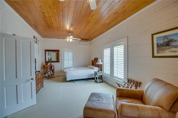 $1,895,000 | 107 North Broadway Street, Fellsmere, FL 32948