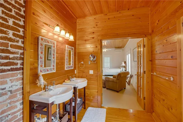 $1,895,000 | 107 North Broadway Street, Fellsmere, FL 32948