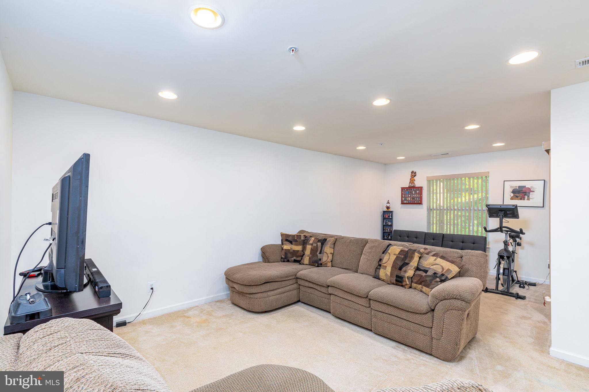 739 English Ivy Way Aberdeen, MD 21001 - Photo 3 of 25