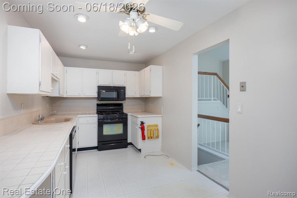 1534 Hidden Valley Lane Rochester Hills, MI 48306 - Photo 8 of 27