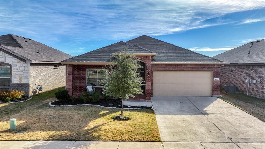 2429 Goodnight Ranch Drive Weatherford, TX 76087 - Photo 28 of 32 a view of a house with a yard