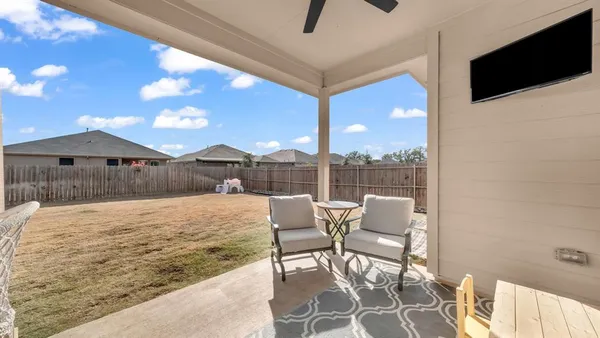 a view of a house with outdoor space