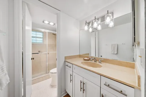 $525,000 | 1262 Sugar Sands Boulevard, Unit 126, Singer Island, FL 33404